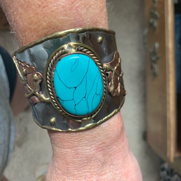 Cute cuff bracelet - Picture 4 of 4